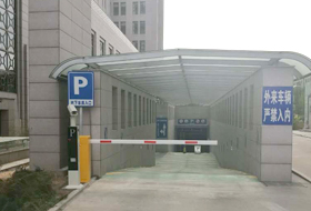 車牌識別，快速門